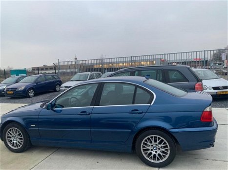 BMW 3-serie - 3ER REIHE; 318I SEDAN - 1