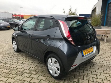 Toyota Aygo - 1.0 VVT-i x-play Airco Camera - 1