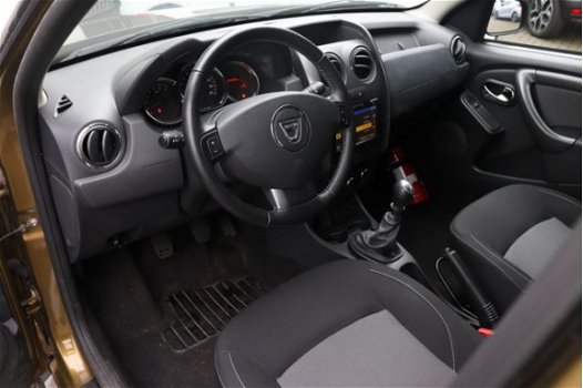 Dacia Duster - 1.2 TCe 4x2 Lauréate | Unieke kleur | Navi | 16inch Lm - 1