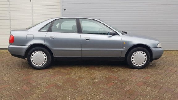 Audi A4 - 1.6 C |Sedan| APK 07-2020 |Automaat | unieke auto | - 1