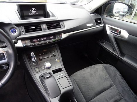 Lexus CT 200h - Hybrid Executive / Navigatie / Led / Parkeersensoren / Cruise Control / Parkeercamer - 1