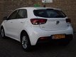 Kia Rio - 1.0i Turbo DynamicLine | Navi | Airco | Cruise control | Lichtmetalen velgen | 1e Eigenaar - 1 - Thumbnail