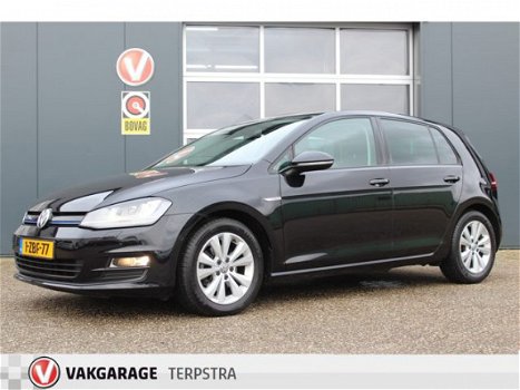 Volkswagen Golf - 1.6 TDI Highline BlueMotion (111pk) LED V+A/ CAMERA/ Groot Navi/ Clima/ Cruise/ El - 1