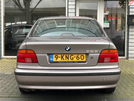 BMW 5-serie - 528i Executive Automaat Navi Leer LPG YOUNGTIMER - 1