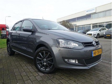 Volkswagen Polo - 1.2 TSI Highline PANO/XENON/NAVI/ECC/PDC/CRUISE - 1