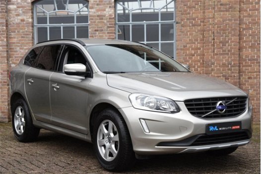 Volvo XC60 - 2.0 D3 FWD Momentum 150PK EURO6 2015 136.604KM Navi Leder Trekhaak - 1