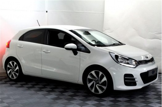 Kia Rio - 1.4 CVVT Executive NAVI CAMERA BLUET LEDER PDC STOELVERW. '15 - 1