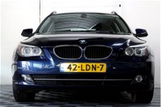 BMW 5-serie Touring - 520i AUT incl NAP 2eEIGNR LEDER NAVI BLUETH PDC TREKHAAK '10