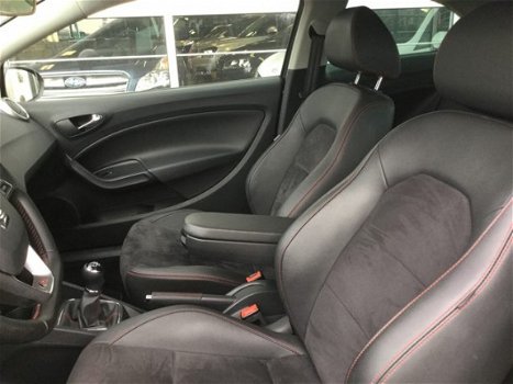 Seat Ibiza SC - 1.0 EcoTSI FR Connect PANORAMADAK/ALCANTARA LEDER/ STOELVERWARMING - 1