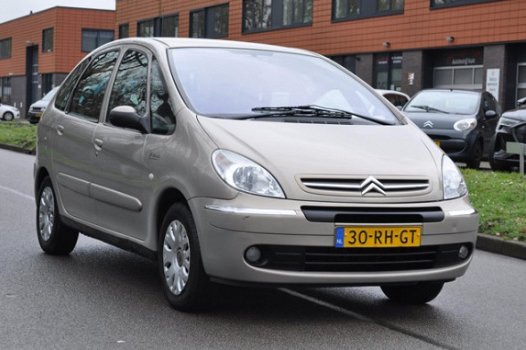 Citroën Xsara Picasso - 1.8i-16V Image AIRCO/CRUISE/TREKHAAK NETTE AUTO - 1