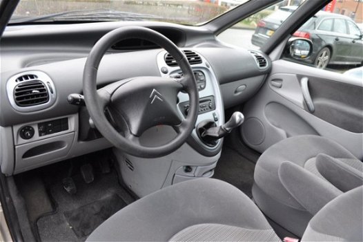 Citroën Xsara Picasso - 1.8i-16V Image AIRCO/CRUISE/TREKHAAK NETTE AUTO - 1