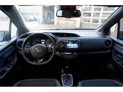 Toyota Yaris - 1.5 Full Hybride Bi-Tone 5drs Navigatie - 1