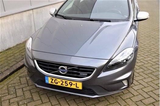 Volvo V40 - 1.6 T2 Summum - 1