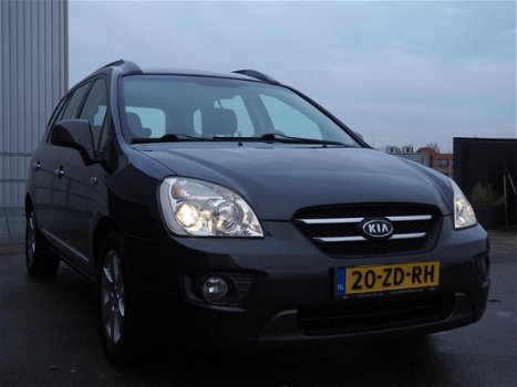 Kia Carens - 2.0 CVVT 5ZIT XECUTIVE - 1