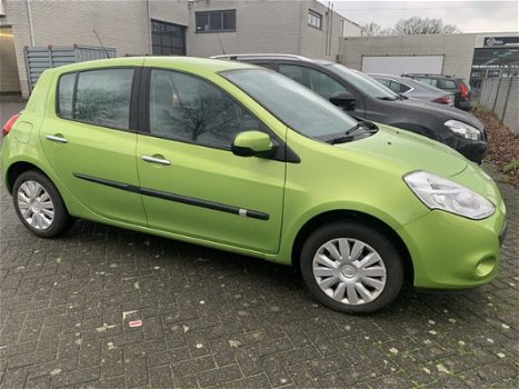 Renault Clio - 1.2 5-drs Expression | AIRCO | NAVIGATIE | TELLERRAPPORT - 1