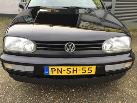 Volkswagen Golf Cabriolet - 1.8/slechts 89.941km - 1