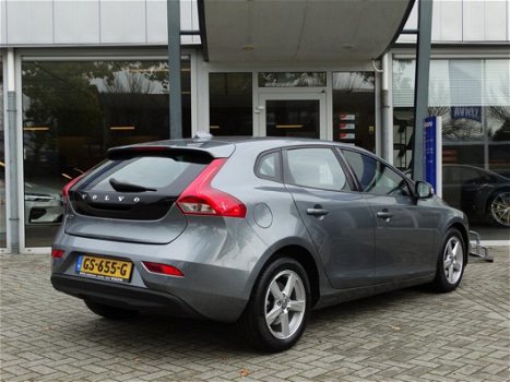 Volvo V40 - D2 Automaat - 1