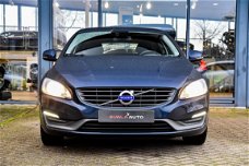 Volvo V60 - T3 Aut | Momentum | Navigatie | 17 Inch