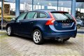 Volvo V60 - T3 Aut | Momentum | Navigatie | 17 Inch - 1 - Thumbnail