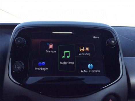 Toyota Aygo - 1.0 VVT-i 72pk 5D x-play (Apple Carplay & Android Auto) - 1