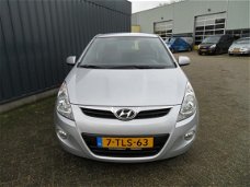 Hyundai i20 - 1.4i DynamicVersion