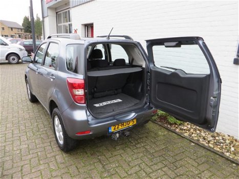 Daihatsu Terios - 1.5 105PK 2WD Expedition/ Origineel NL/ Trekhaak/ NAP - 1