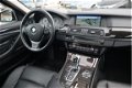 BMW 5-serie Touring - 523i High Executive | Panorama | Leder interieur | NAP | Stoelverwarming | Xen - 1 - Thumbnail