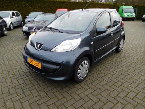 Peugeot 107 - 1.0-12V XS 5 Deurs - 1