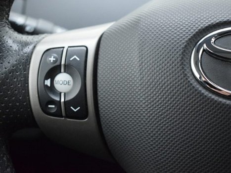Toyota Yaris - 1.3 VVTi Aspiration | Climate Control | Trekhaak | NAP | Origineel NL | Unieke auto - 1