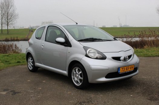 Toyota Aygo - 1.0-12V + *Airco *NAP - 1