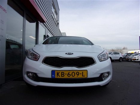 Kia Cee'd - 1.4 Comfortpack 7 JAAR GARANTIE - 1