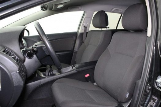 Toyota Avensis Wagon - 1.8 VVTi Business | Navigatie | Camera | Cruise & Climate Control | Park. Sen - 1