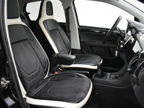 Volkswagen Up! - 1.0 HIGH UP 5-DRS + LEDER/ALCANTARA / PANORAMA / STOELVERWARMING / NAVIGATIE - 1