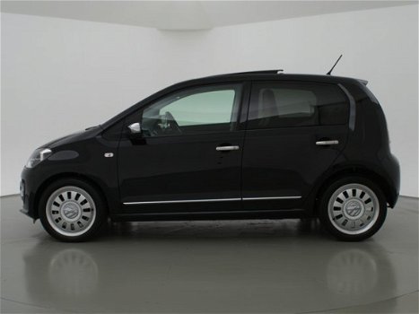 Volkswagen Up! - 1.0 HIGH UP 5-DRS + LEDER/ALCANTARA / PANORAMA / STOELVERWARMING / NAVIGATIE - 1