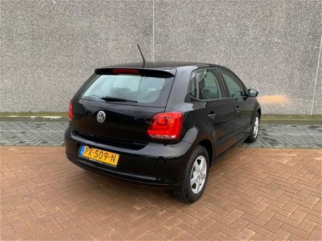 Volkswagen Polo - 1.2 Easyline | APK BIJ AFLEVERING | GROOT NAVIGATIE | ACHTERUITRIJCAMERA | TOPSTAA - 1