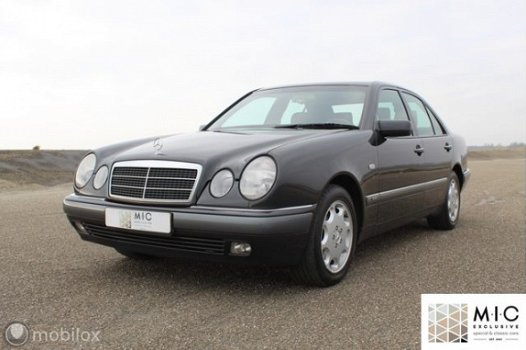 Mercedes-Benz E-klasse - E320 Elegance Automaat | 06-1996 | 66.217 km | Inruil welkom - 1