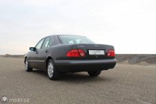 Mercedes-Benz E-klasse - E320 Elegance Automaat | 06-1996 | 66.217 km | Inruil welkom