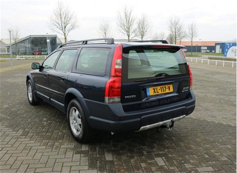 Volvo XC70 - 2.5 T Comfort Line leder xenon nieuwe APK - 1