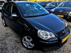 Volkswagen Polo - 1.4-16V Optive