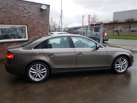 Audi A4 - 1.8 TFSIe Edition Navi, Trekhaak, LMV, Led, Xenon, Cruise, Climate, Garantie, Rijklaarprij - 1