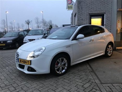 Alfa Romeo Giulietta - 1.6 JTDm Distinctive - 1