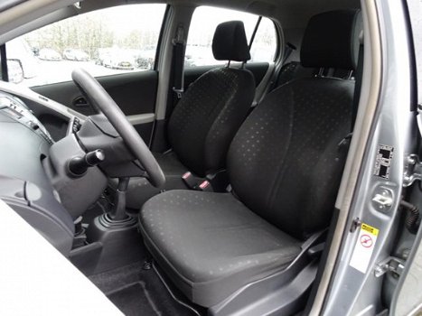 Toyota Yaris - 1.3 VVTi Terra Airco | Radio | 5-deurs - 1