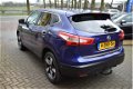 Nissan Qashqai - 1.5 dCi Connect Edition AIRCO/NAVI/PDC/CAMERA/TREKHAAK/6 BAK/BJ 2015 - 1 - Thumbnail