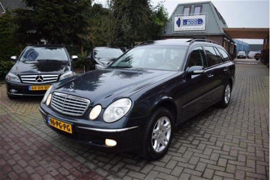 Mercedes-Benz E-klasse Combi - 320 Elegance 4-Matic AUTOMAAT/DAK/LEER/XENON/TREKHAAK/NETTE STAAT - 1