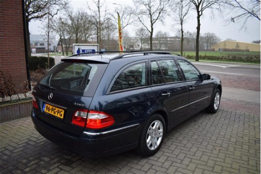 Mercedes-Benz E-klasse Combi - 320 Elegance 4-Matic AUTOMAAT/DAK/LEER/XENON/TREKHAAK/NETTE STAAT - 1