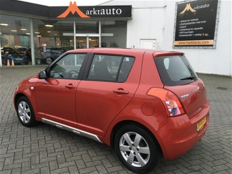 Suzuki Swift - 1.3 Comfort Elektrische ramen Usb en Radio - 1