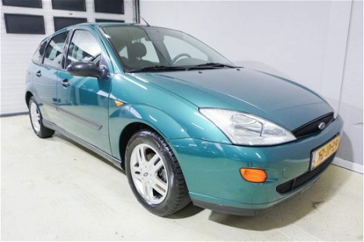 Ford Focus - 1.6-16V Ghia - 1