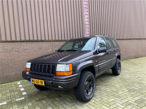 Jeep Grand Cherokee - 4.0i Laredo Leer 4x4 Automaat 1996 APK - 1