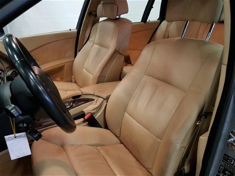 BMW 5-serie Touring - 525d A/T High Executive Leder/navi/Clima/Nette auto - 1