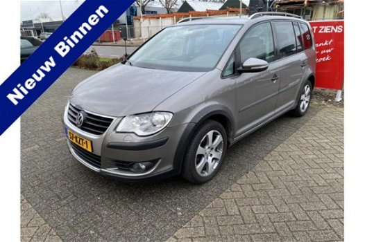 Volkswagen Touran - Cross 1.9 TDI Highline | DSG7 | Navi | Clima | Cruise | Schuif/kanteldak | - 1